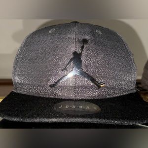 Gray Jordan snapback youth